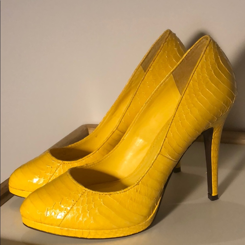 Lauren Ralph Lauren Yellow Heels💛 Faux Snake Skin